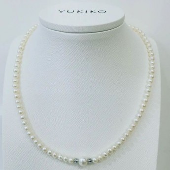 Collana Donna Perle coltivate col. bianco da mm. 4.5-5  Yukiko PCL4900Y oro 750%